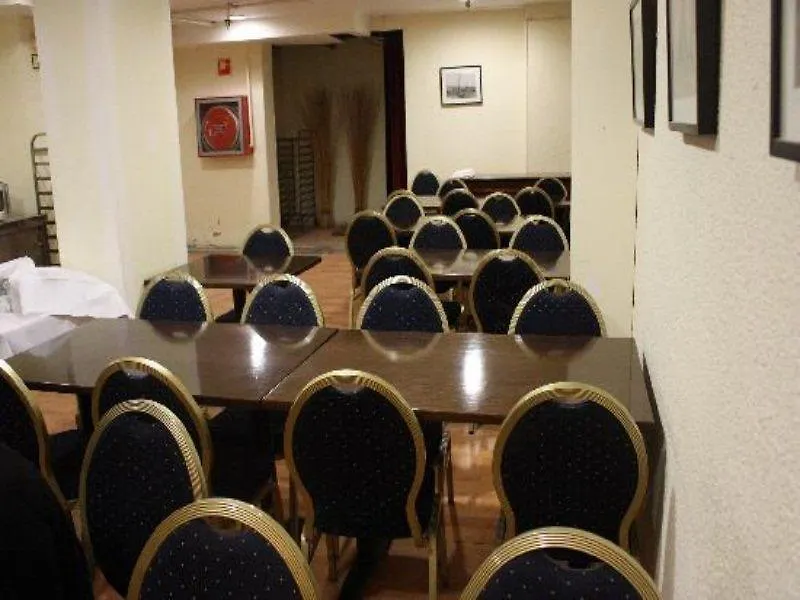 Hostal Abrevadero Barcellona 2*,  Spagna