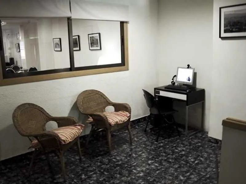 Hostal Abrevadero Barcellona Affittacamere